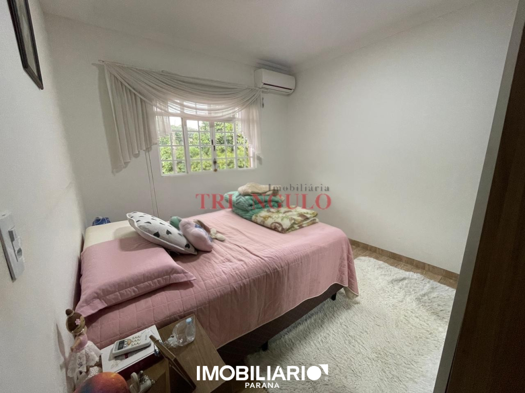 Sobrado para  Venda em Umuarama pela Imobiliária Triangulo