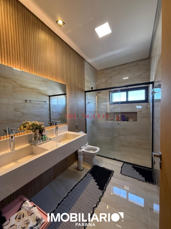 Sobrado para  Venda em Umuarama pela Imobiliária Triangulo