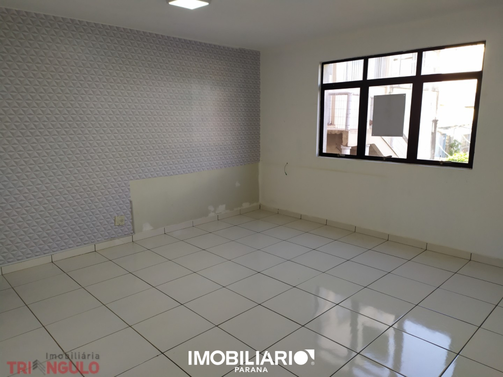 Residência Comercial para  Alugar em Umuarama pela Imobiliária Triangulo