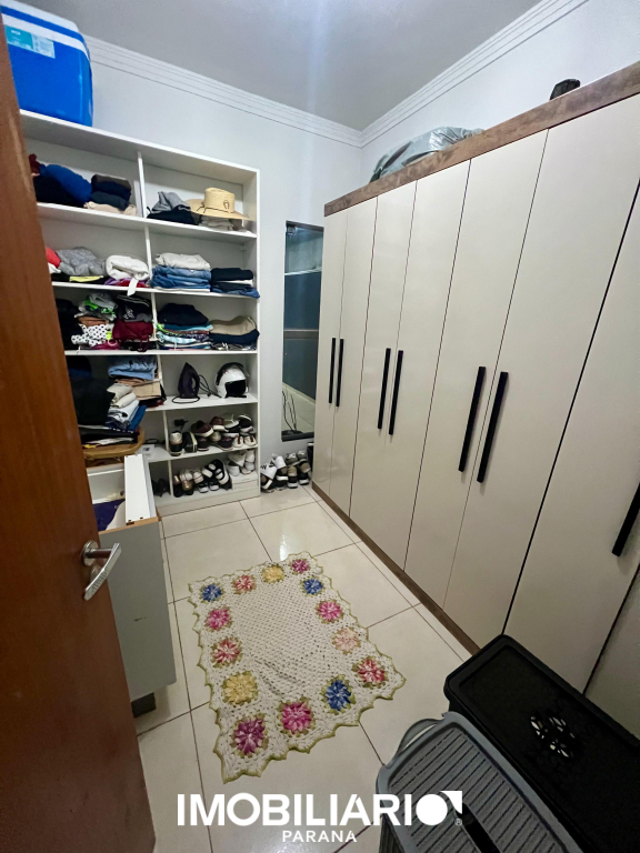 Residência para  Venda em Umuarama pela Elisia Neves