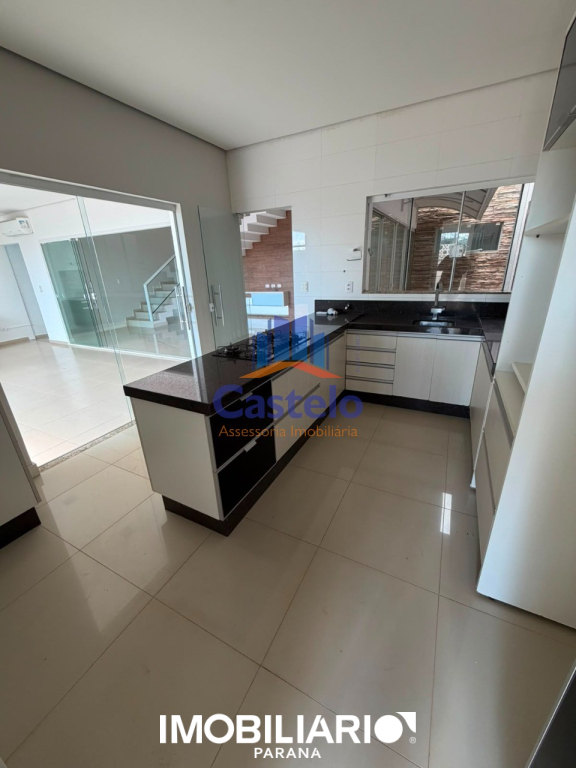 Casa Em Condomínio para  Venda em Umuarama pela Castelo Assessoria Imobiliária