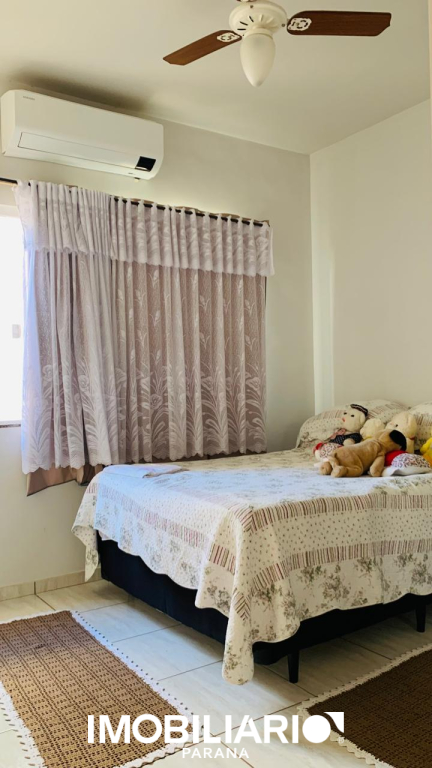 Residência para  Venda em Umuarama pela Elisia Neves