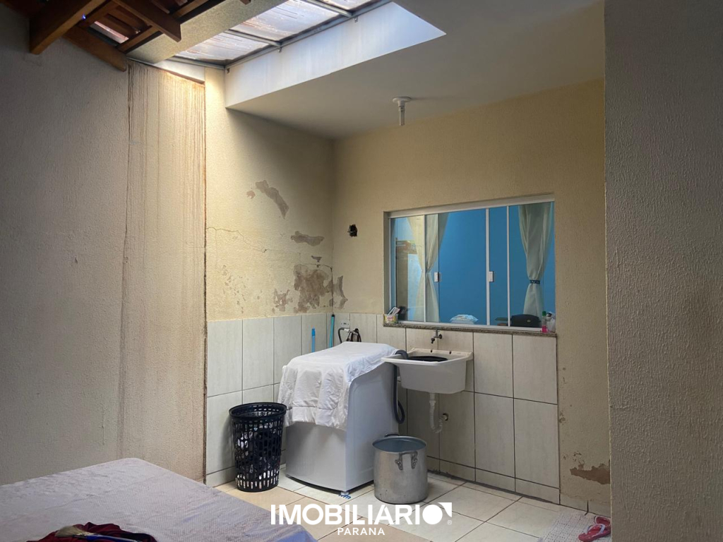 Residência para  Venda em Umuarama pela Elisia Neves