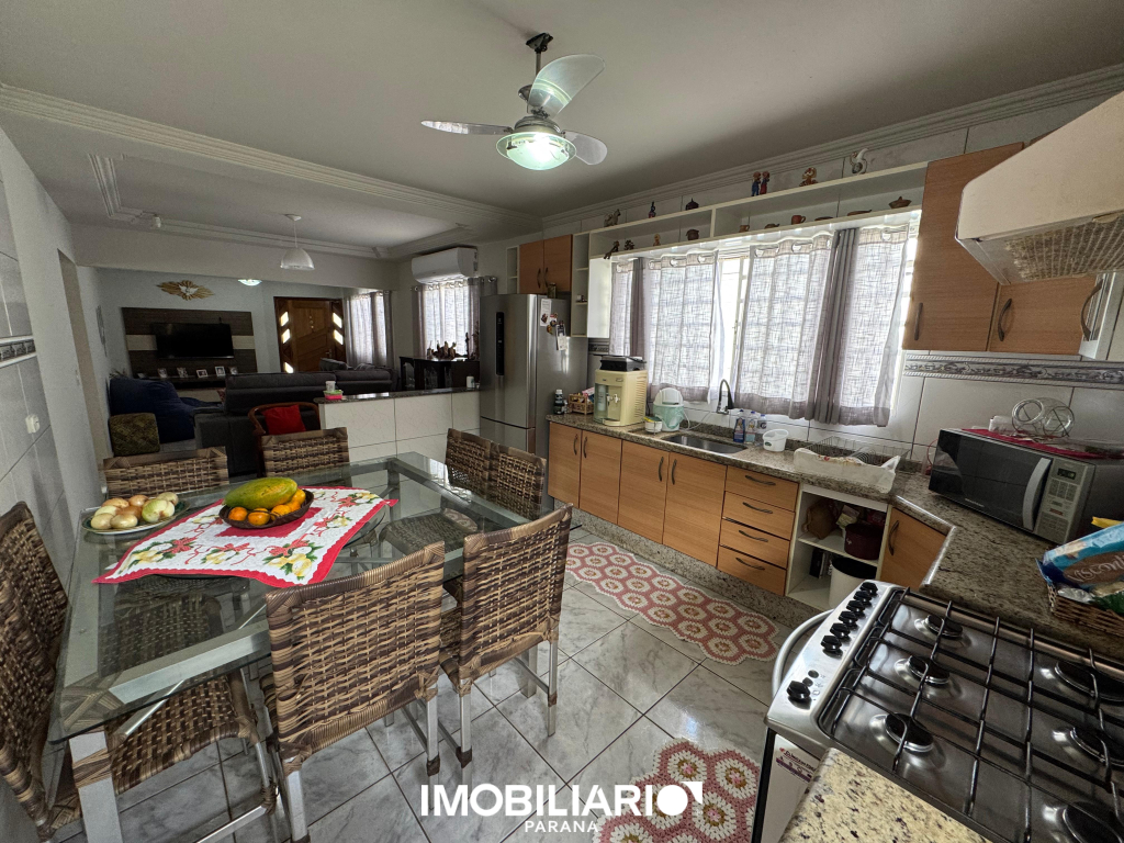 Residência para  Venda em Umuarama pela Delta