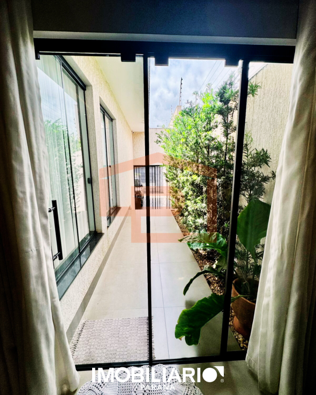 Residência para  Venda em Umuarama pela Peteno Imóveis