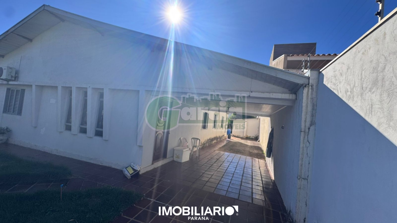 Residência para  Venda em Umuarama pela Garcia Imóveis