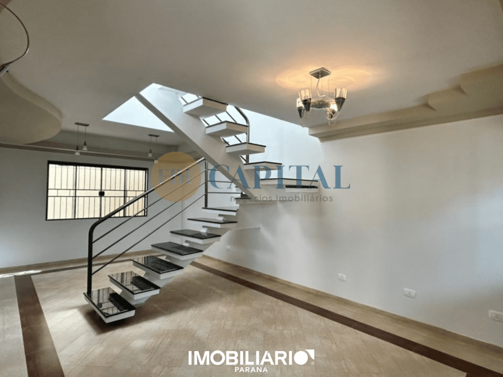 Sobrado para  Venda em Umuarama pela FBF Capital