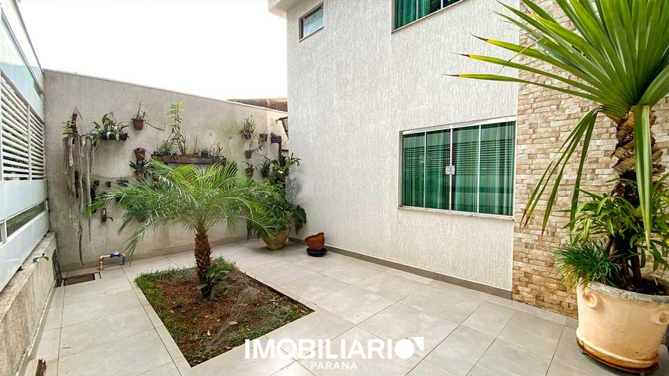 Sobrado para  Venda em Umuarama pela Dimensão