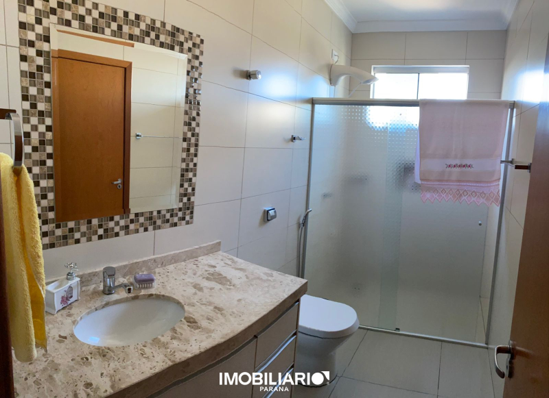 Sobrado para  Venda em Campo Mourão pela Nadiel Imóveis