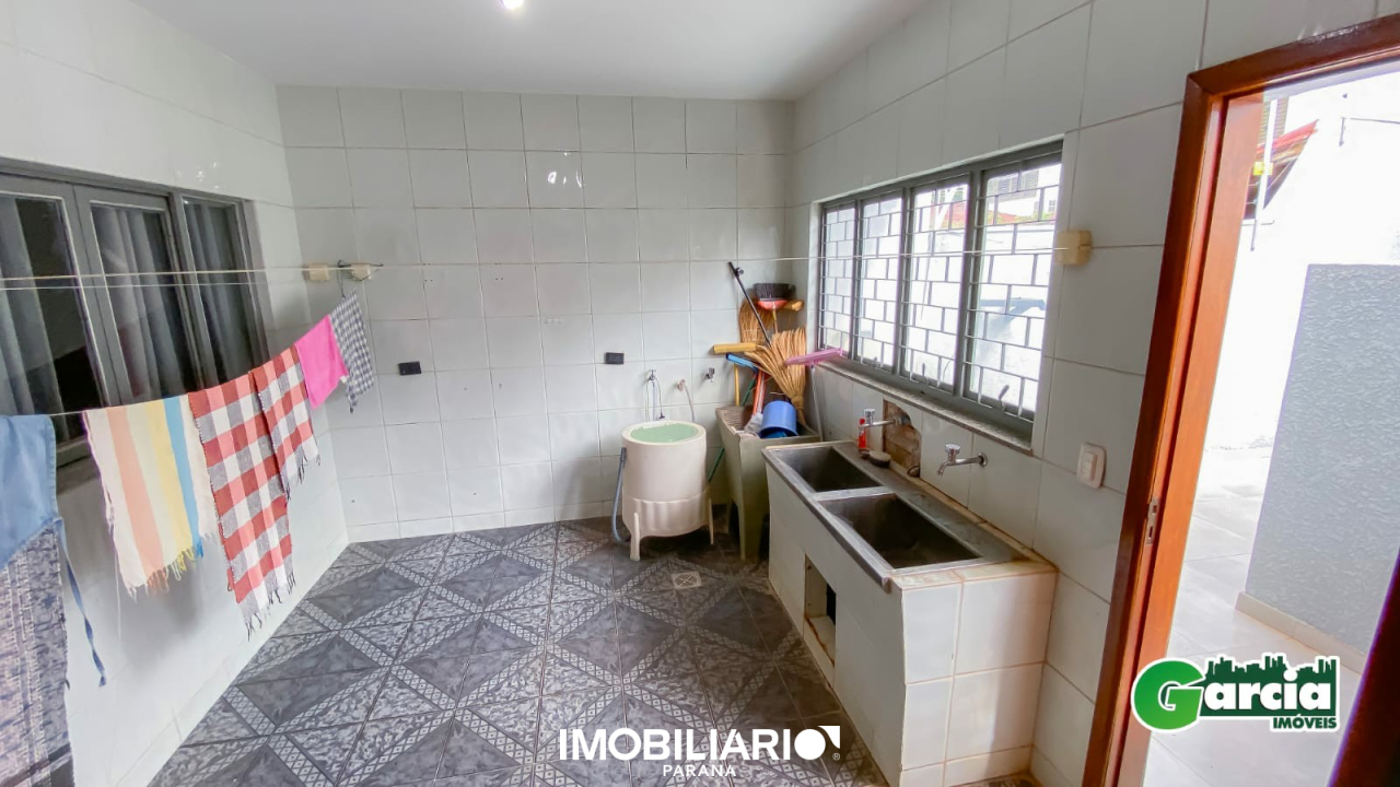 Residência para  Venda em Umuarama pela Garcia Imóveis