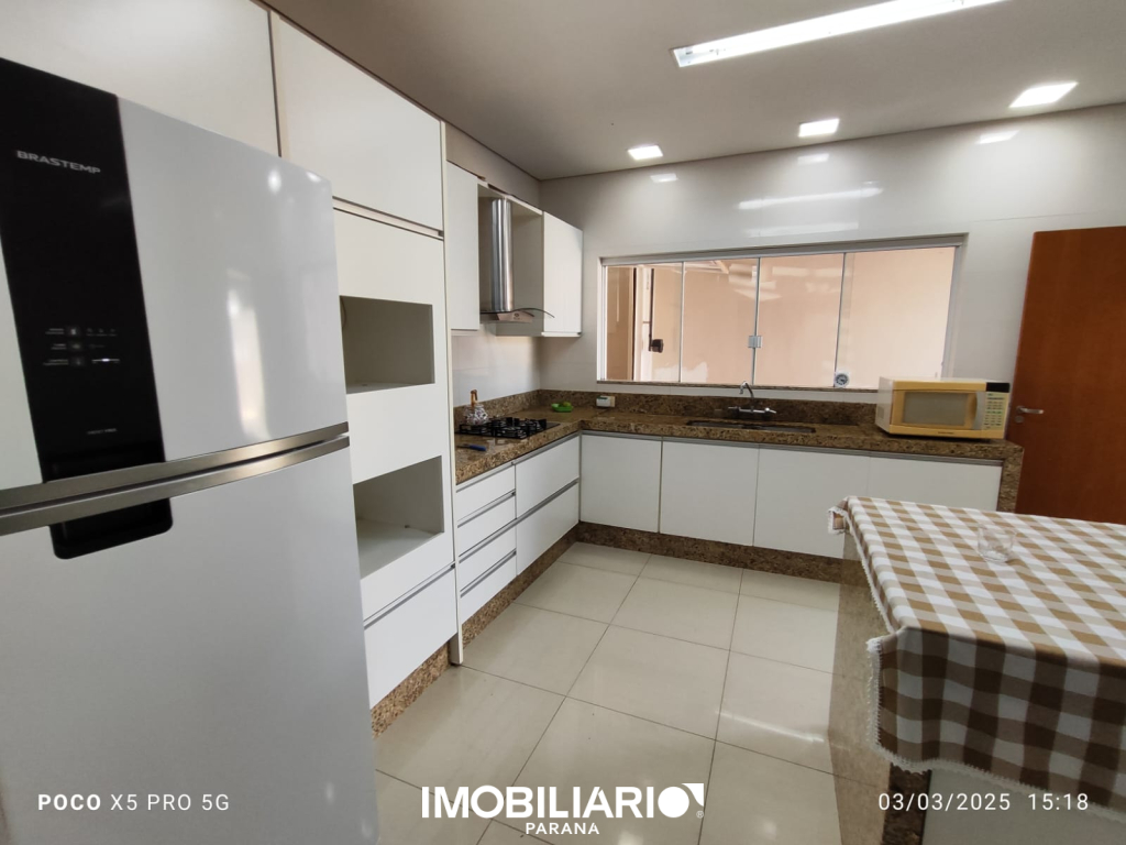 Residência para  Venda em Umuarama pela Delta