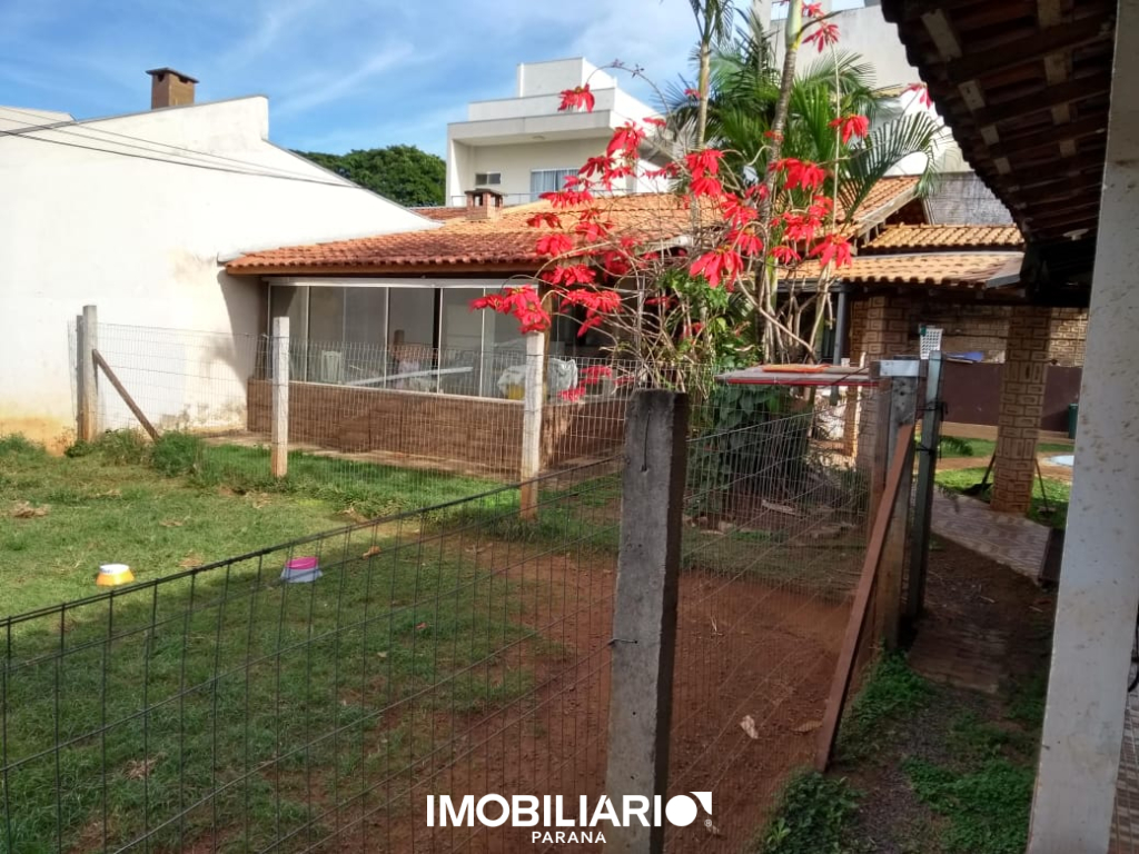 Residência para  Venda em Umuarama pela Delta