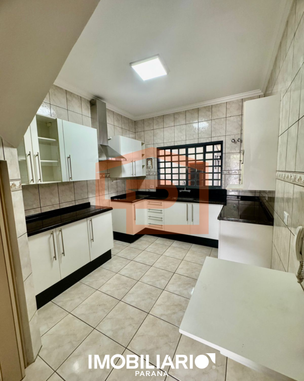 Sobrado para  Venda em Umuarama pela Peteno Imóveis