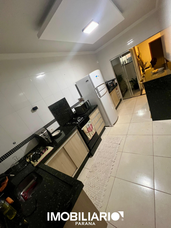 Residência para  Venda em Umuarama pela Elisia Neves