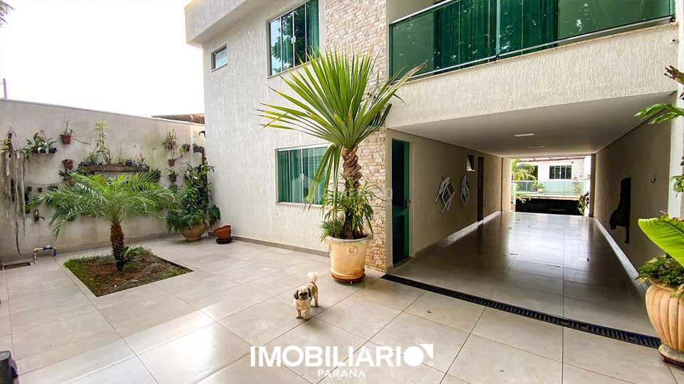 Sobrado para  Venda em Umuarama pela Dimensão