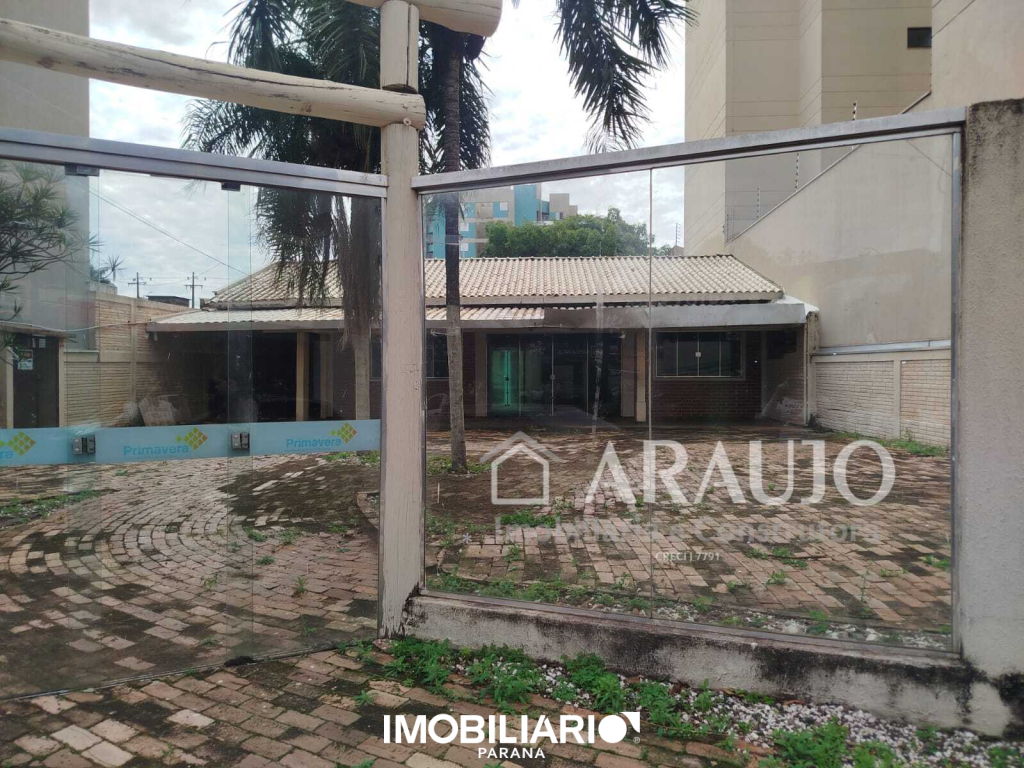 Salão Comercial para  Alugar em Umuarama pela Araujo