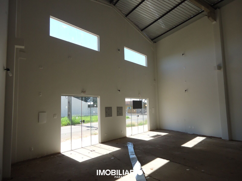 Salão Comercial para  Venda em Umuarama pela Ilha Bella
