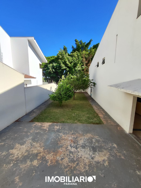 Residência para  Venda em Umuarama pela Delta