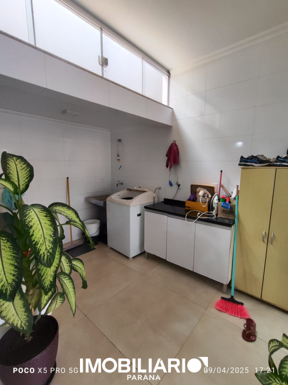 Residência para  Venda em Umuarama pela Delta