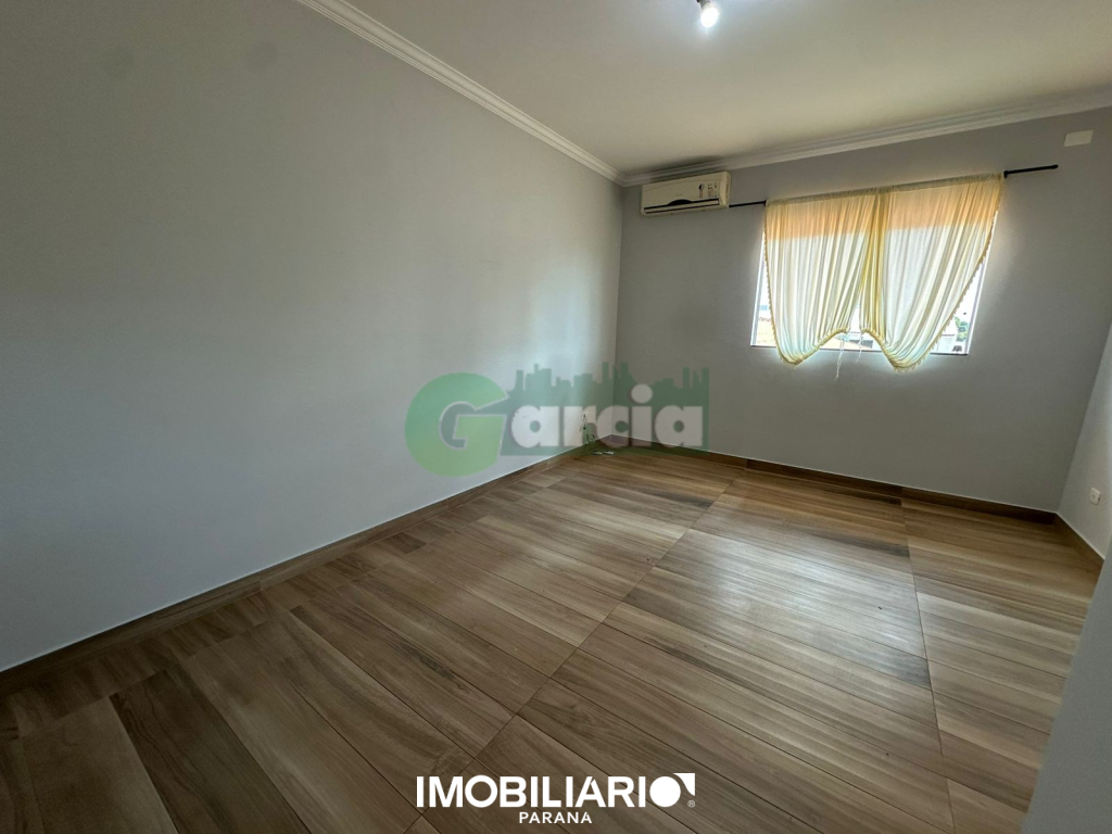 Sobrado para  Alugar em Umuarama pela Garcia Imóveis