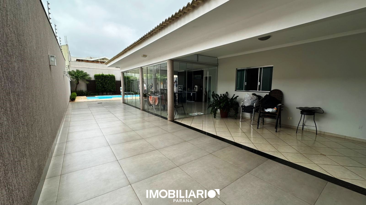 Sobrado para  Venda em Umuarama pela Elisia Neves