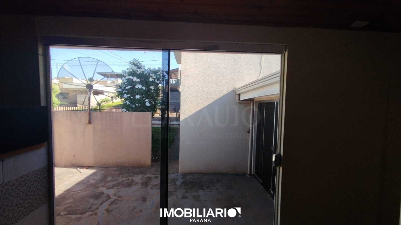 Sobrado para  Venda em Ivaté pela Araujo