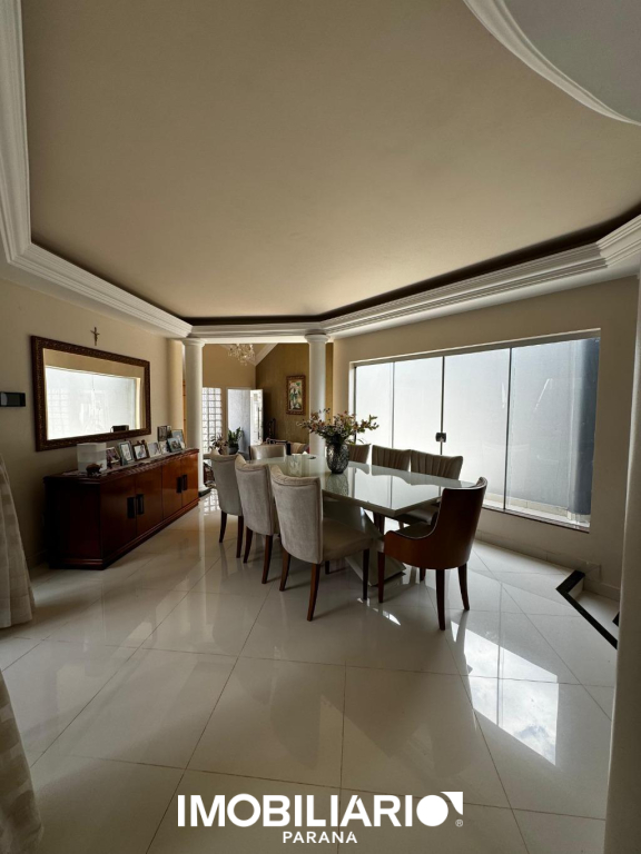 Sobrado para  Venda em Campo Mourão pela Casa fácil