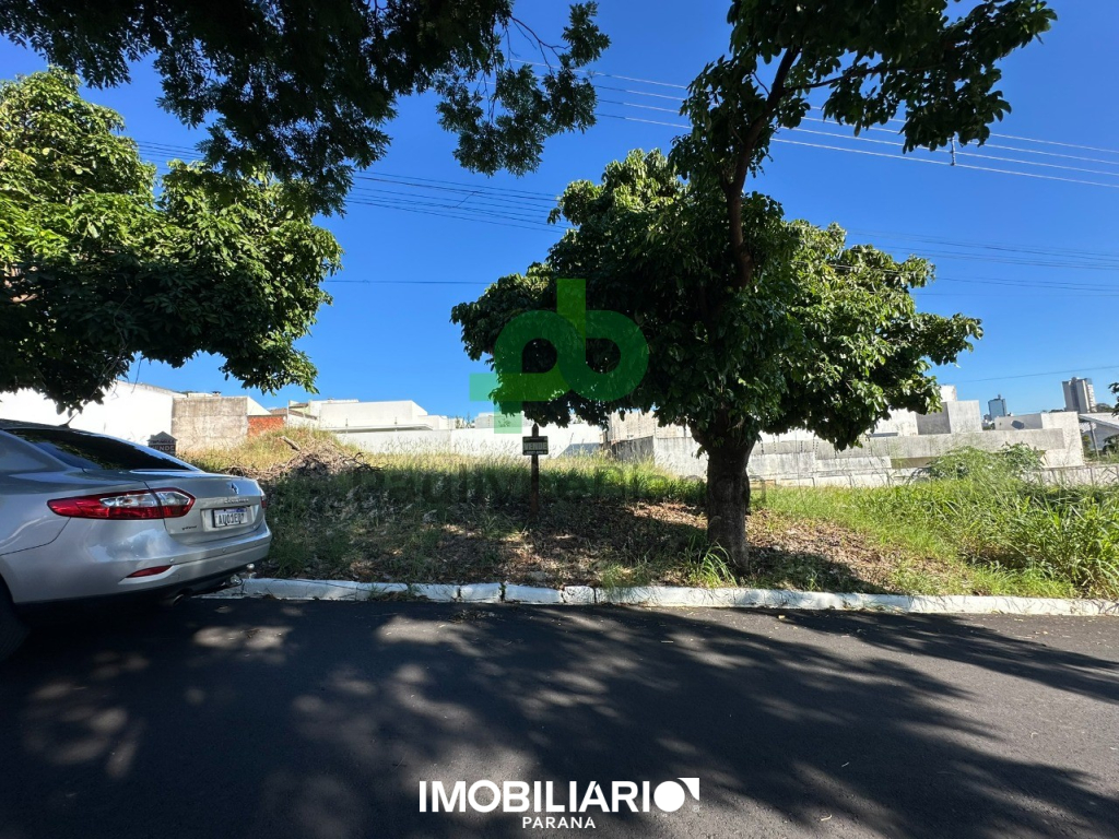 Terreno para  Venda em Umuarama pela Paullyne Bianca corretora de imóveis