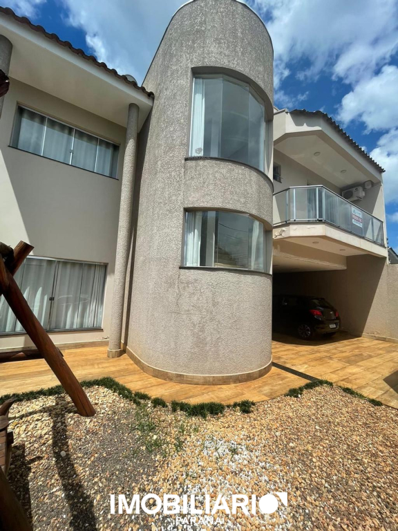 Sobrado para  Venda em Campo Mourão pela Casa fácil