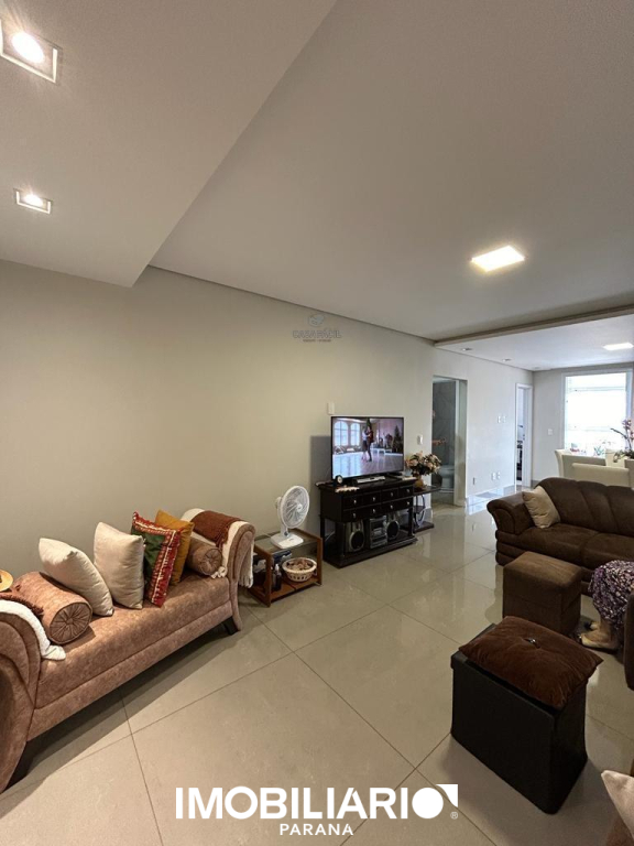 Apartamento para  Venda em Campo Mourão pela Casa fácil