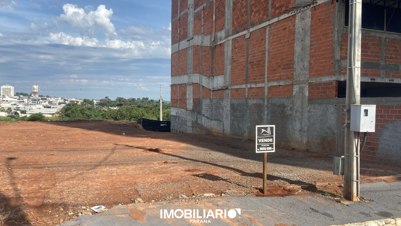 Terreno para  Venda em Umuarama pela Elisia Neves