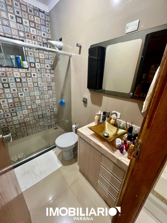 Residência para  Venda em Umuarama pela Elisia Neves