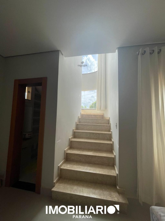 Sobrado para  Venda em Campo Mourão pela Casa fácil