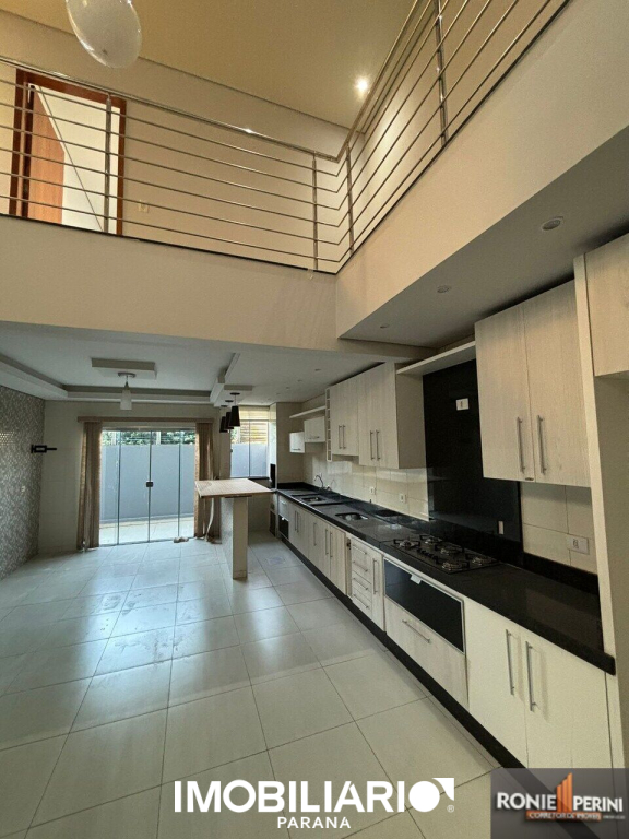 Sobrado para  Venda em Umuarama pela Ronie Perini