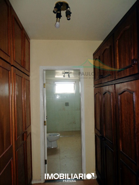 1 SUÍTE MAIS 2 QUARTOS