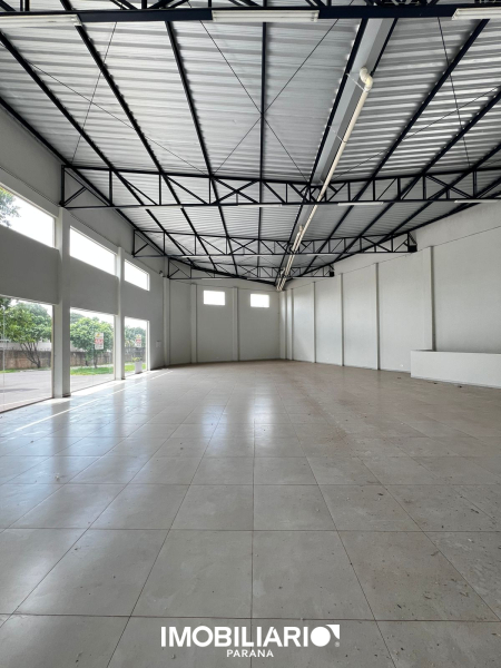 Salão Comercial para  Alugar em Umuarama pela Caetano & Otávio