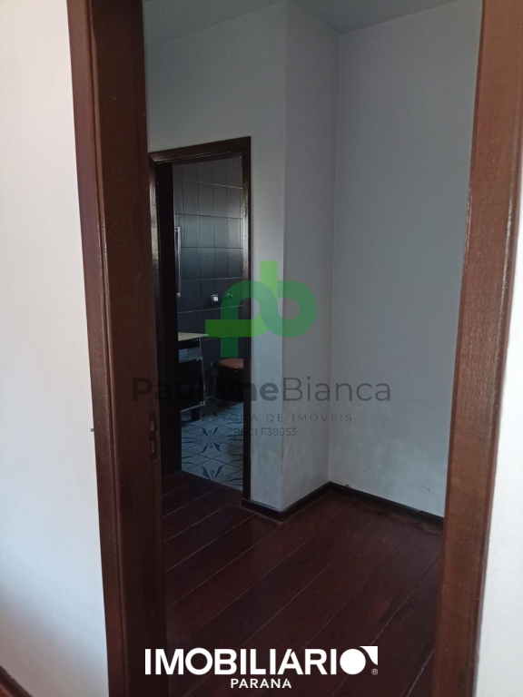 Sobrado para  Venda em Umuarama pela Paullyne Bianca corretora de imóveis