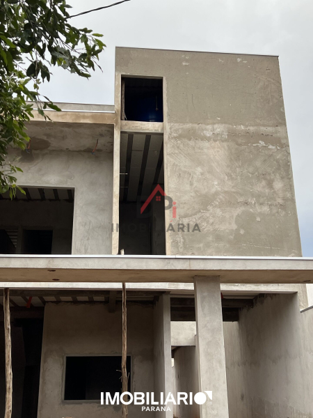 Sobrado para  Venda em Umuarama pela DPI Imobiliária