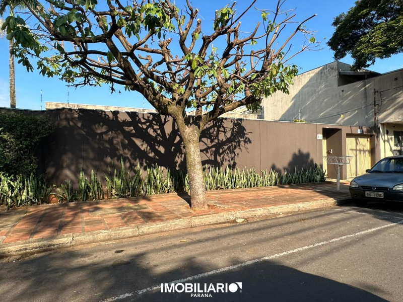 Residência para  Venda em Umuarama pela Babolim