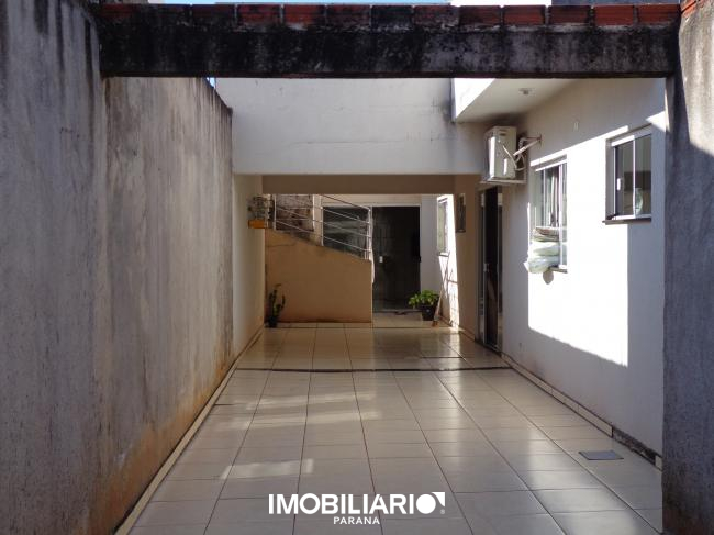 Residência para  Venda em Umuarama pela Araujo