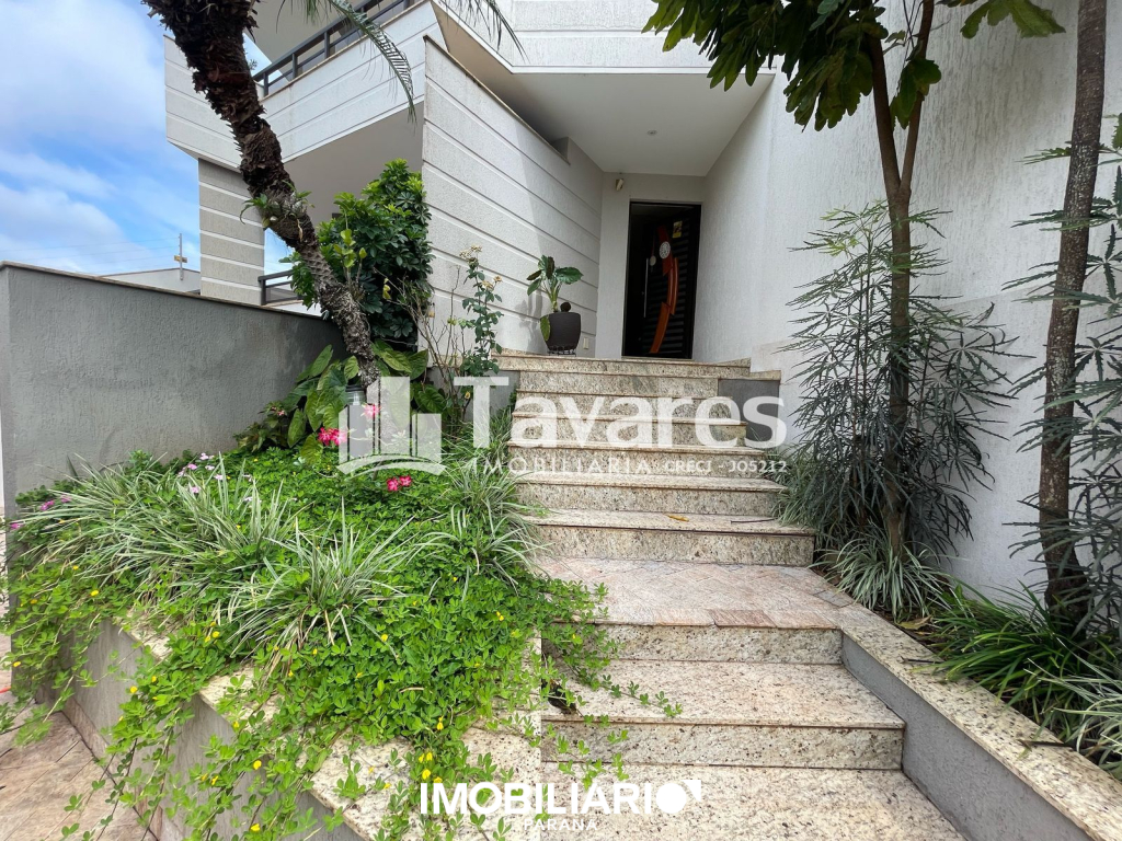 Sobrado para  Venda em Umuarama pela Tavares