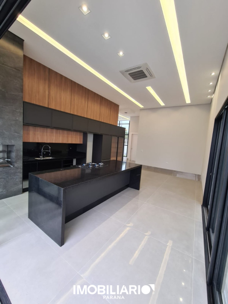 Casa Em Condomínio para  Venda em Umuarama pela Novo Teto