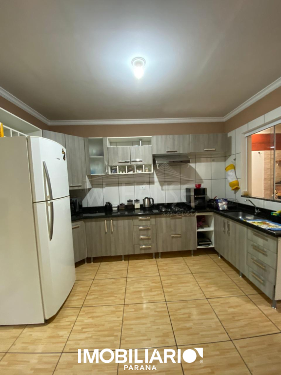 Sobrado para  Venda em Campo Mourão pela W. Hanse Imóveis