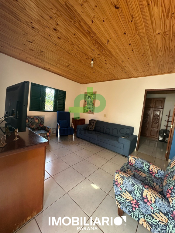 Residência para  Venda em Umuarama pela Paullyne Bianca corretora de imóveis