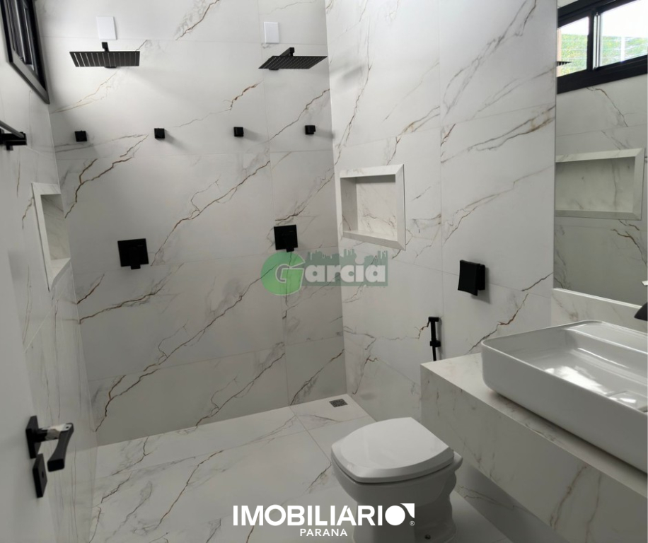 Residência para  Venda em Umuarama pela Garcia Imóveis