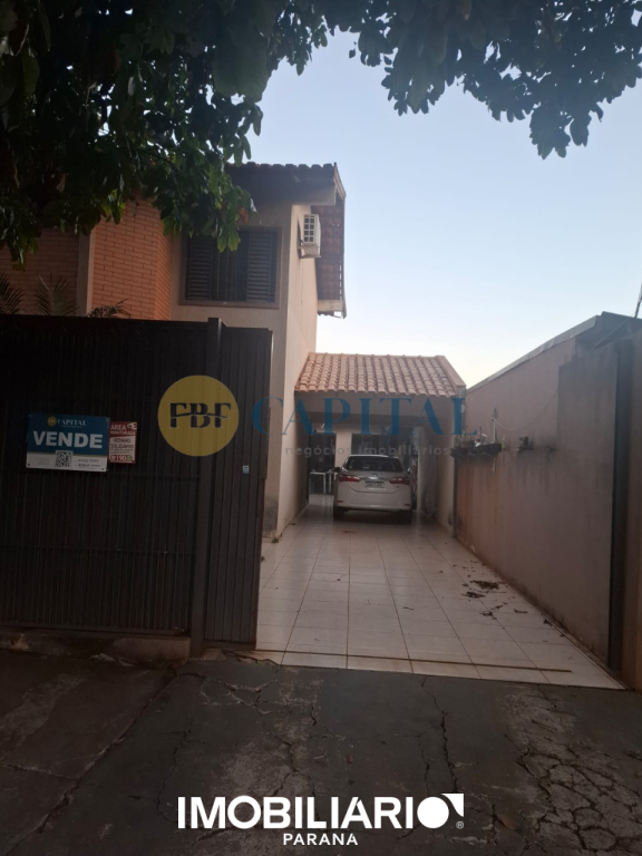 Sobrado para  Venda em Umuarama pela FBF Capital