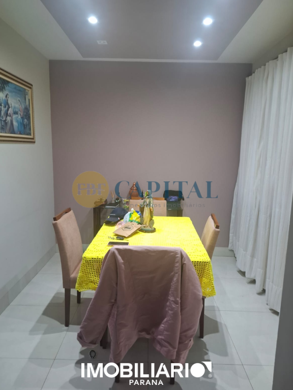 Sobrado para  Venda em Umuarama pela FBF Capital