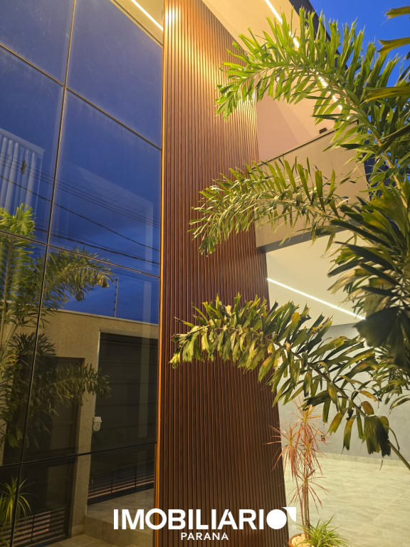 Residência para  Venda em Umuarama pela Elisia Neves