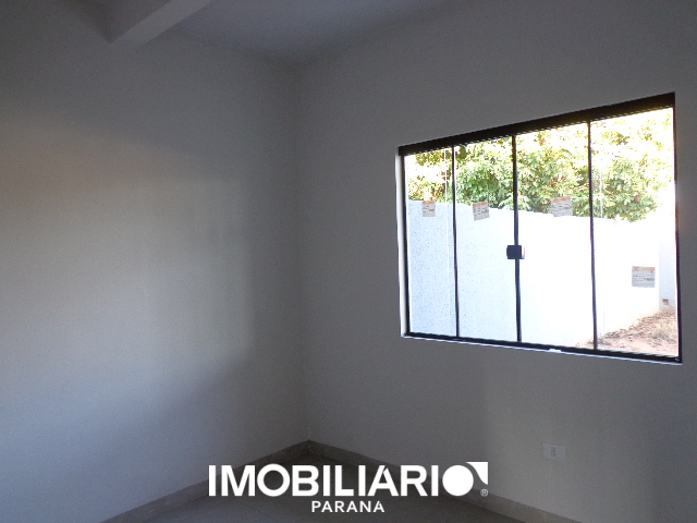 1 SUÍTE MAIS 2 QUARTOS