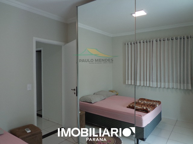 GUARDA ROUPAS COM ESPELHO